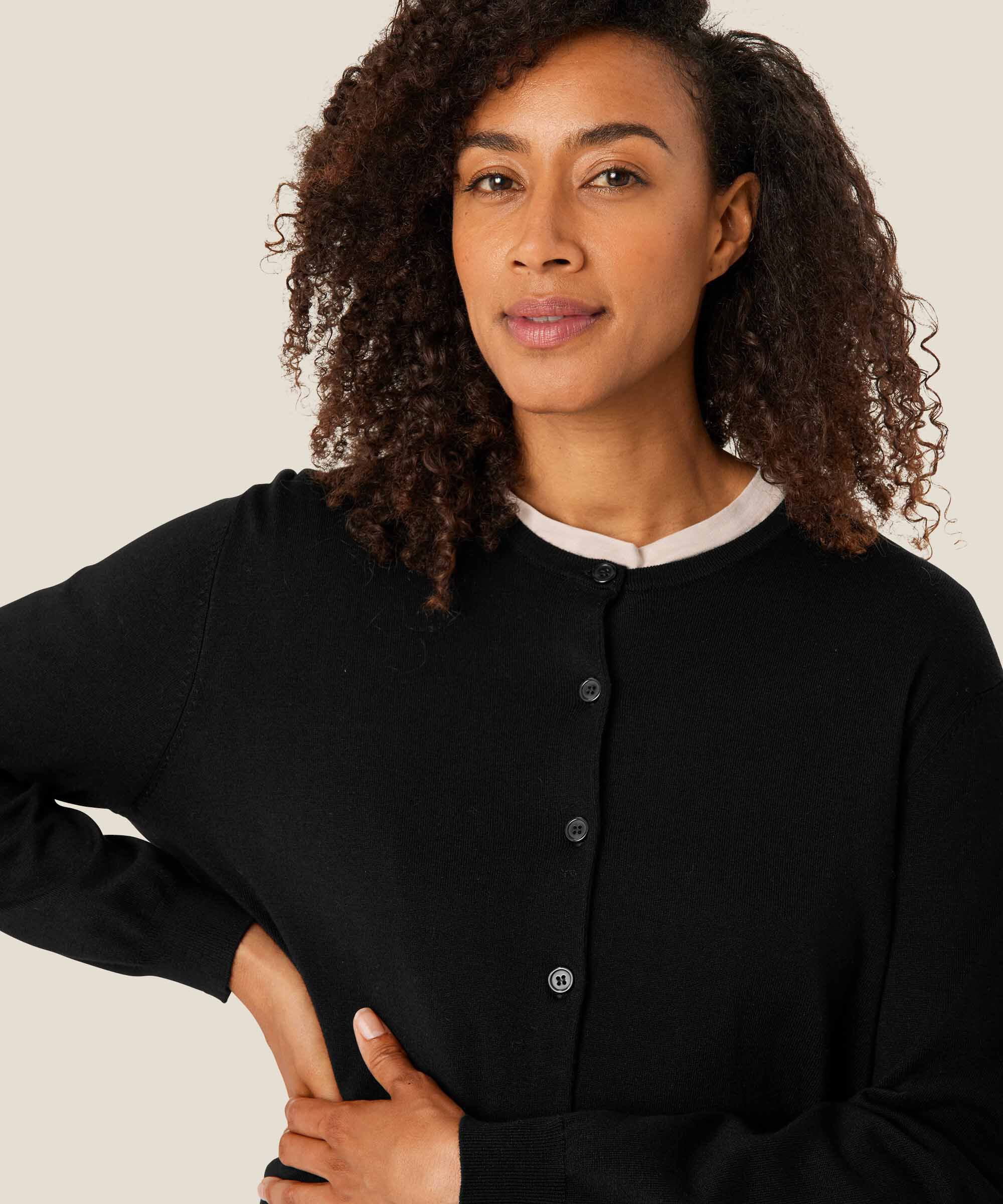 Lariba Cardigan, Black