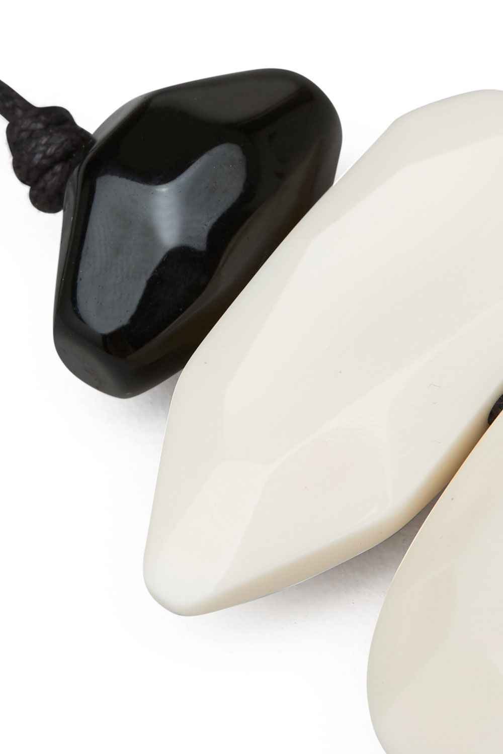 RILTA NECKLACE, Black