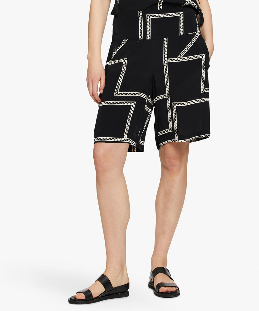 PINJA SHORTS, Black
