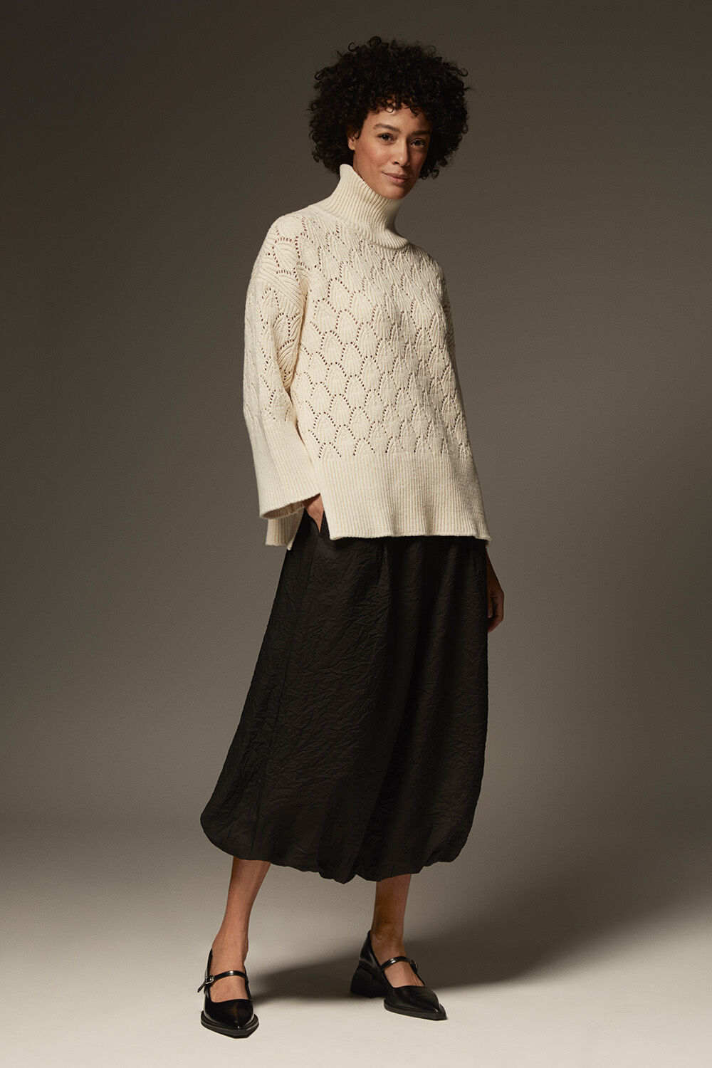 Fabiano Jumper - Whitecap, Saraid Skirt - Black