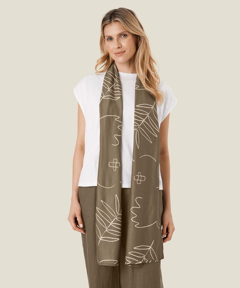 Along Scarf, Crocodile