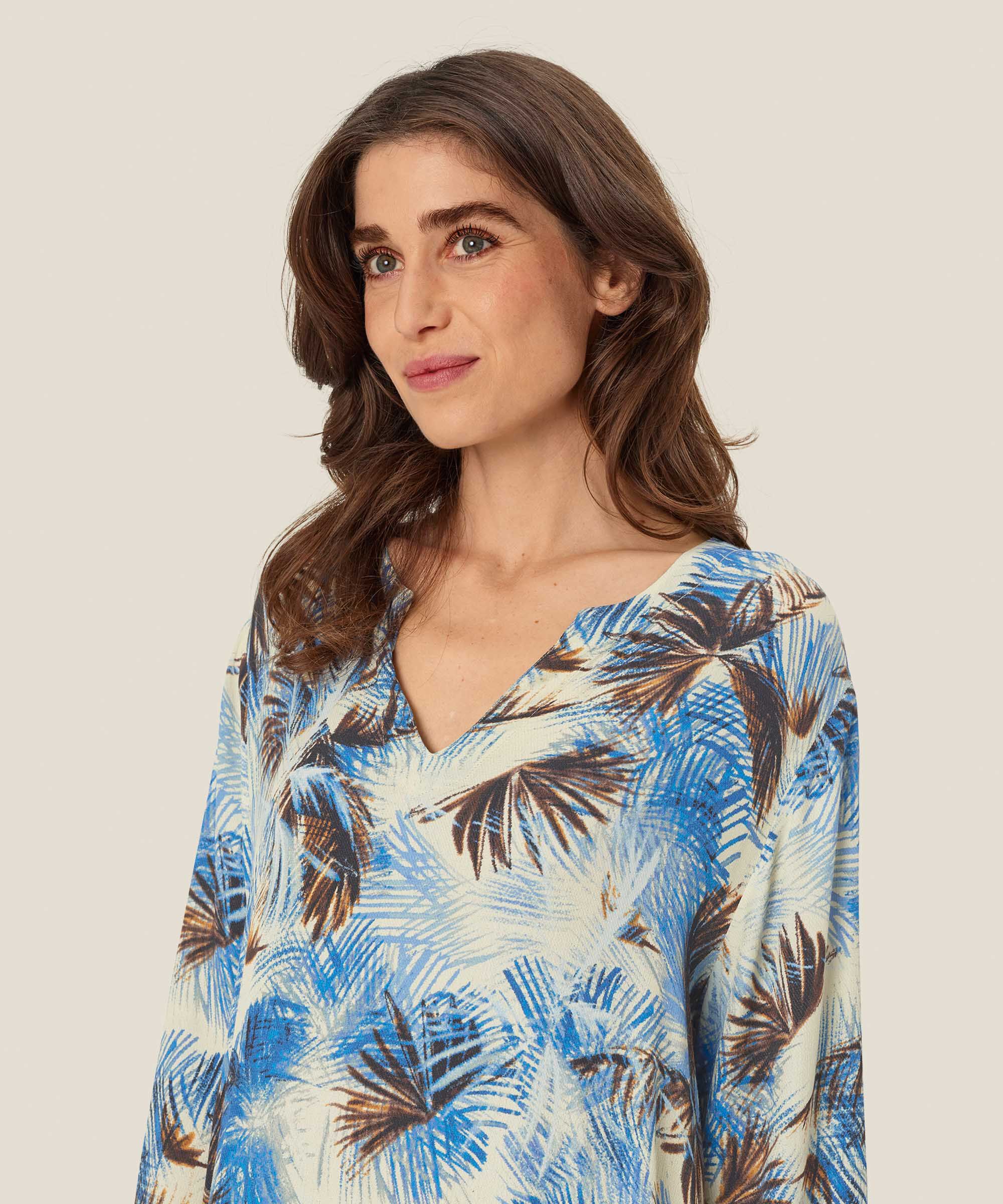 Gaine Tunic, Della Blue