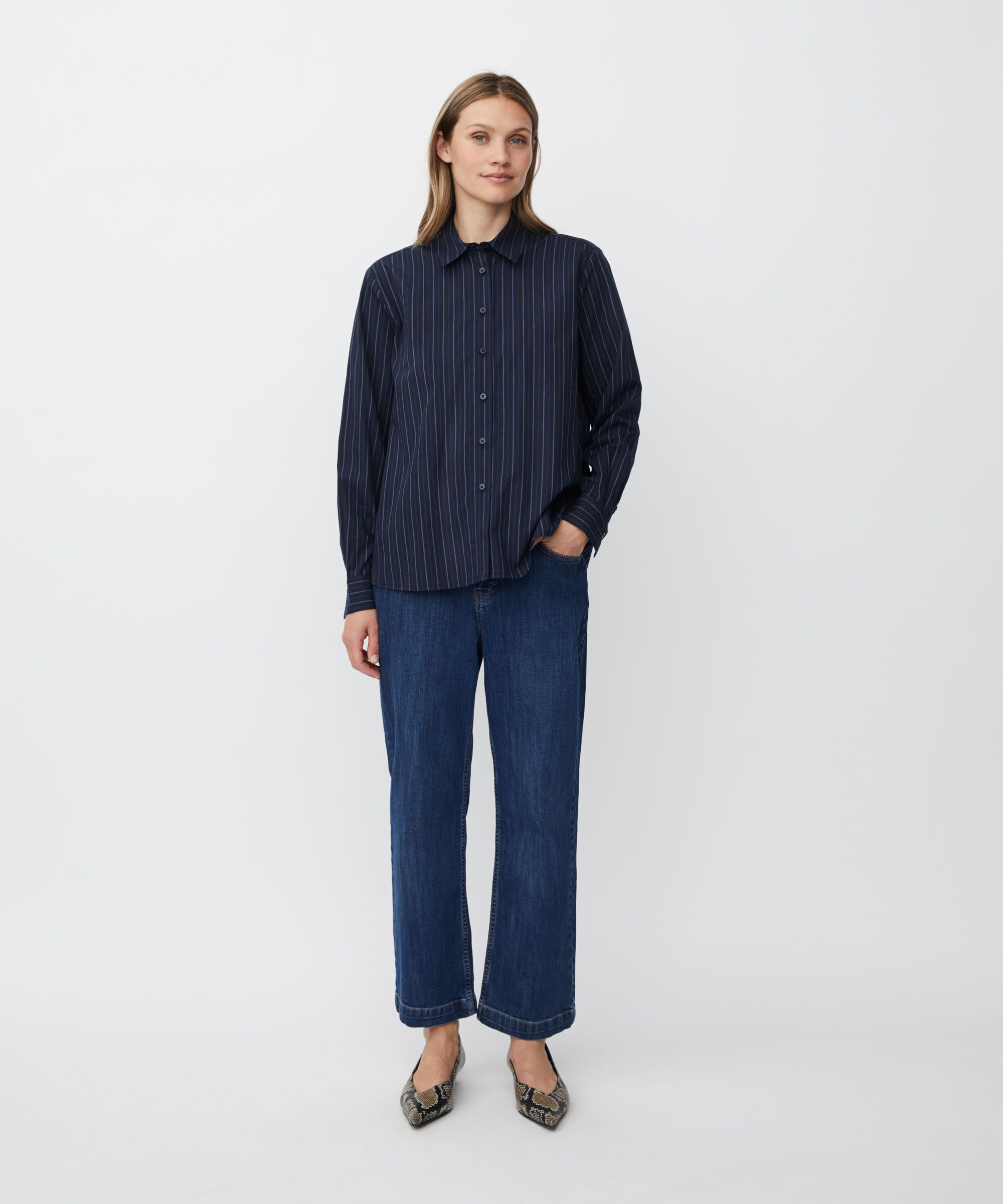 Imma Shirt, Navy Blazer