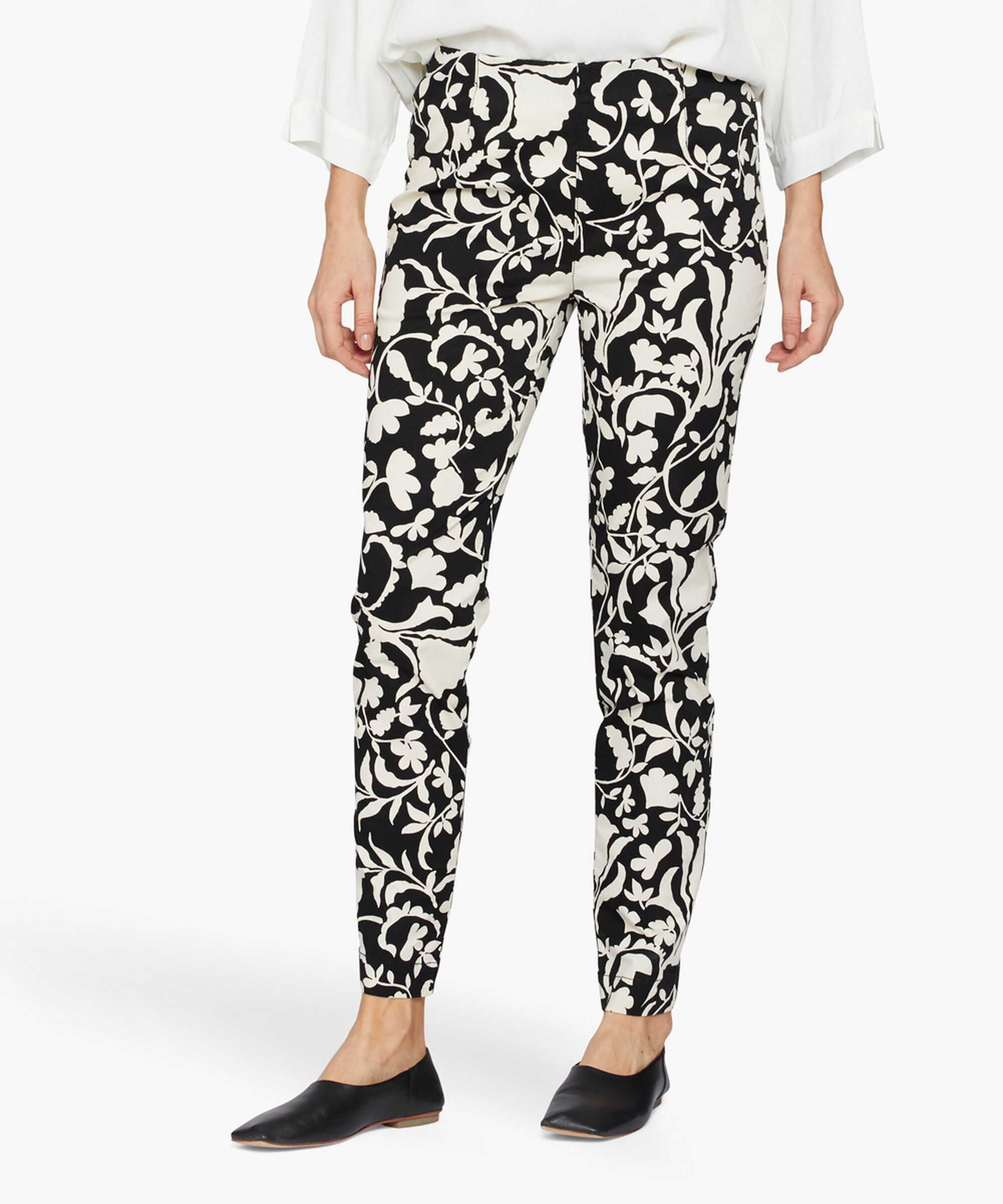 POPPY REGULAR, Black