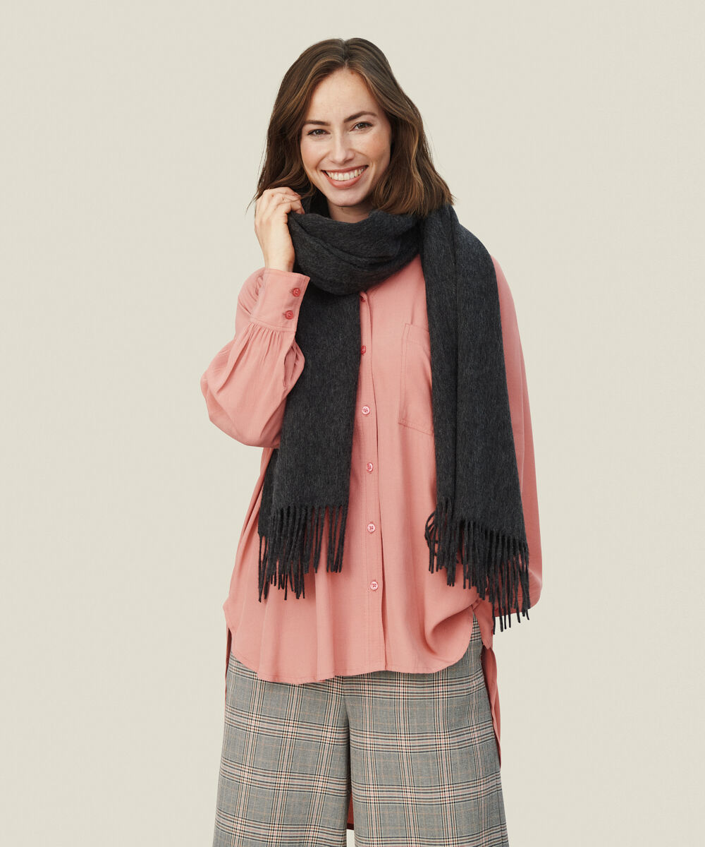 Anna Scarf, D. Grey mel.