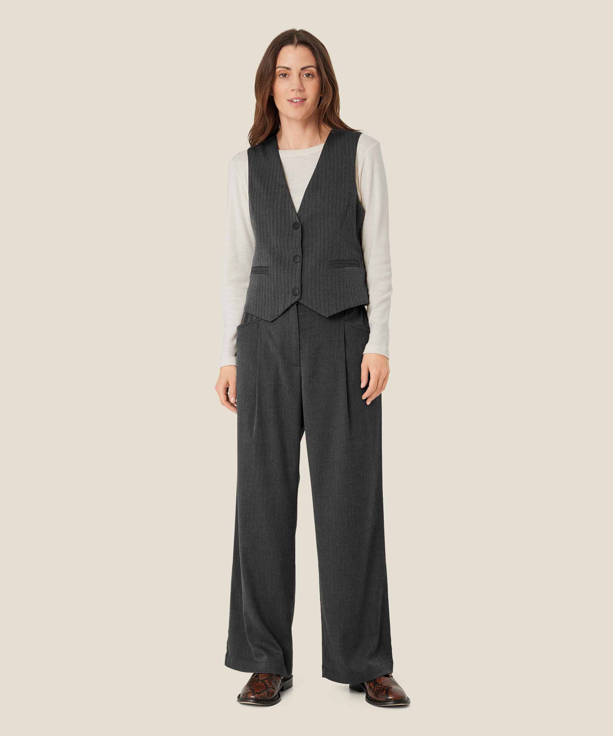 Jordyn Waistcoat, D. Grey mel.