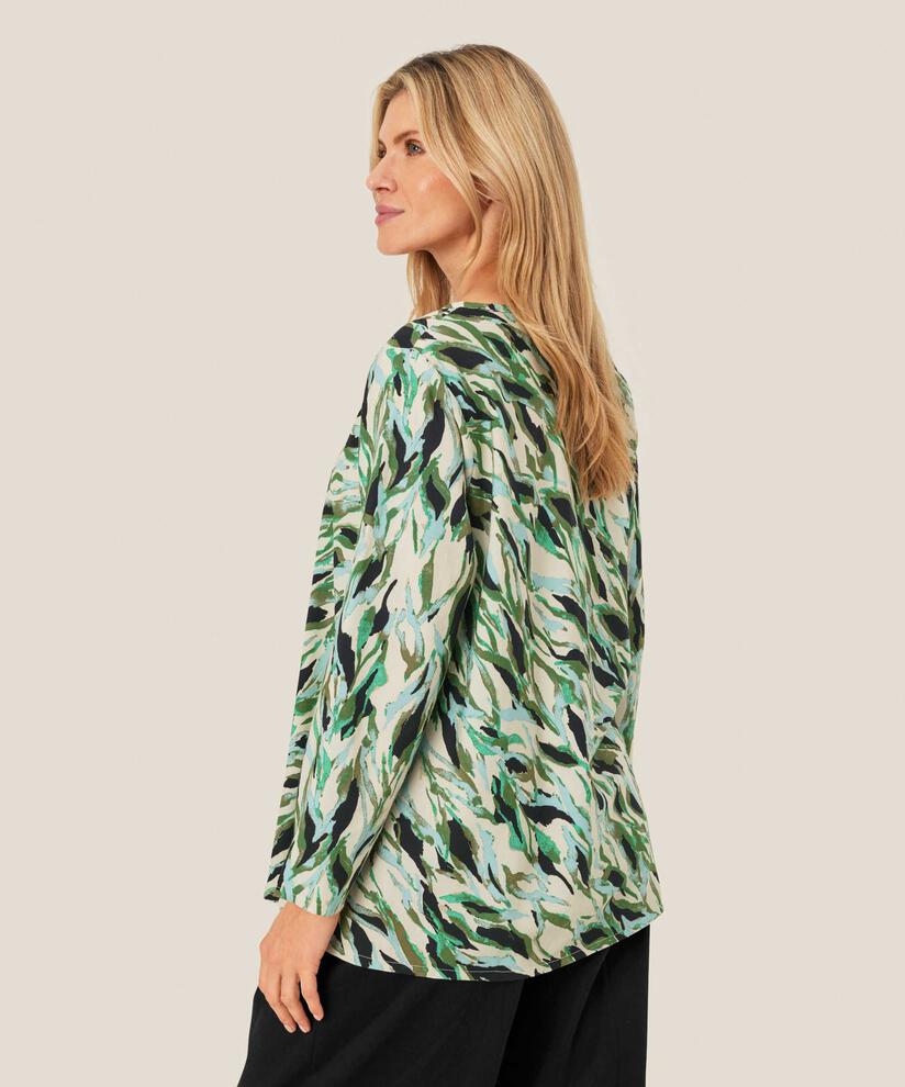 Kay Blouse, D. Lichen Green