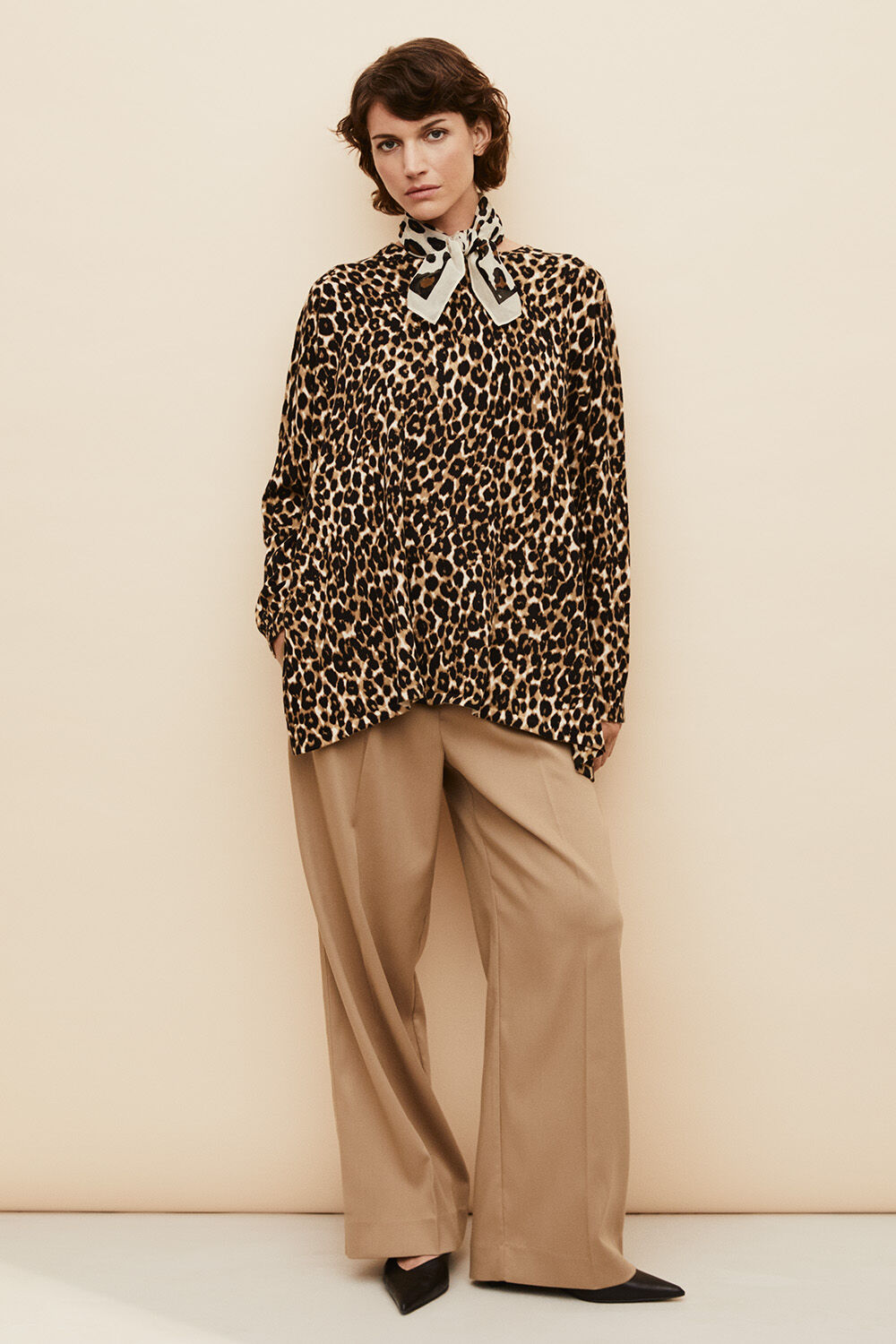 Alvienne Scarf - Fog, Feluci Jumper - Incense, Padvati Trousers - Petrified Oak