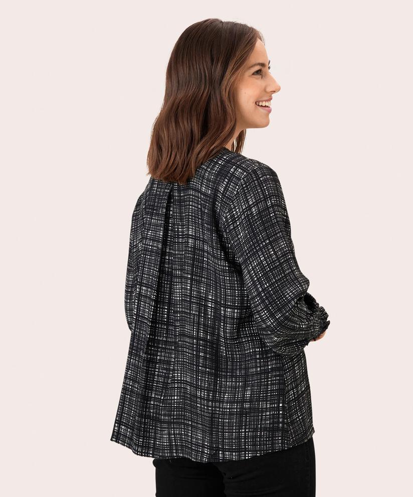 Baila Blouse, Volcanic