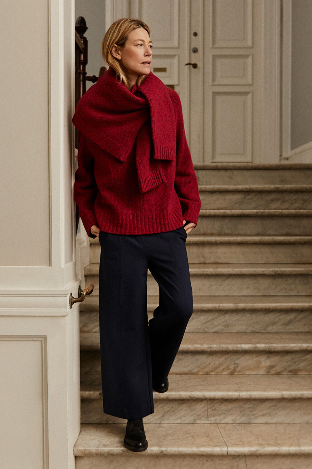 Fenoria Jumper - Red Dahlia, Paxora JERSEY Trousers - Navy Blazer