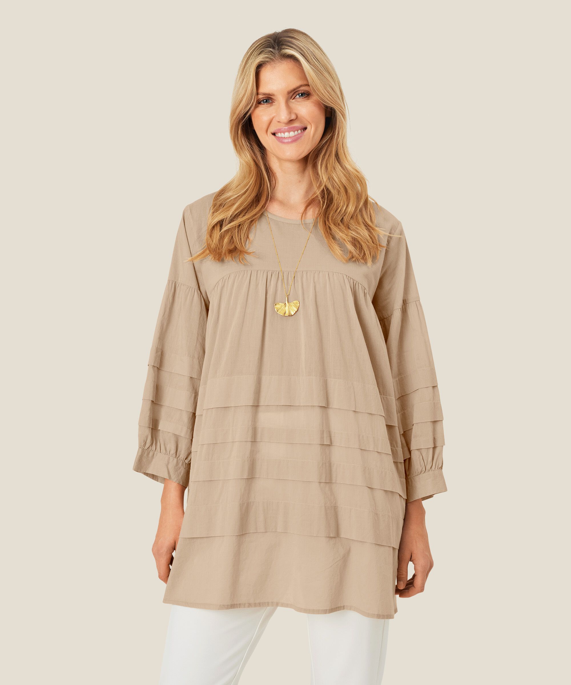 Giaja Tunic, Safari