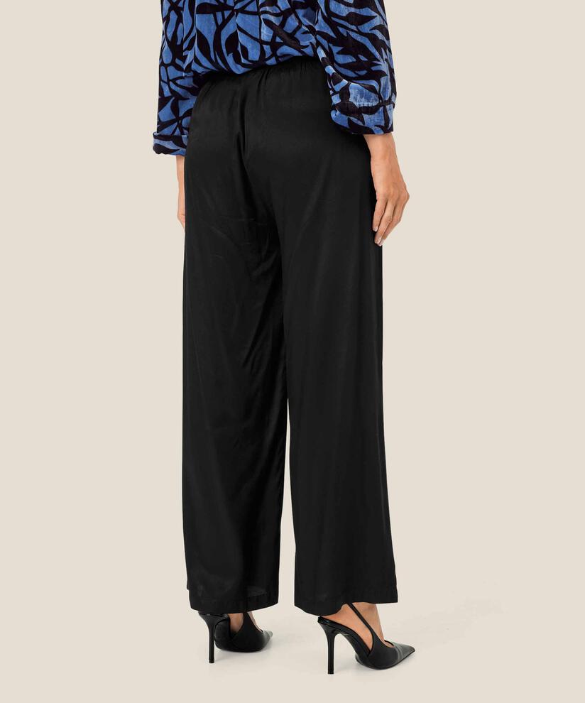Perinus Trousers, Black