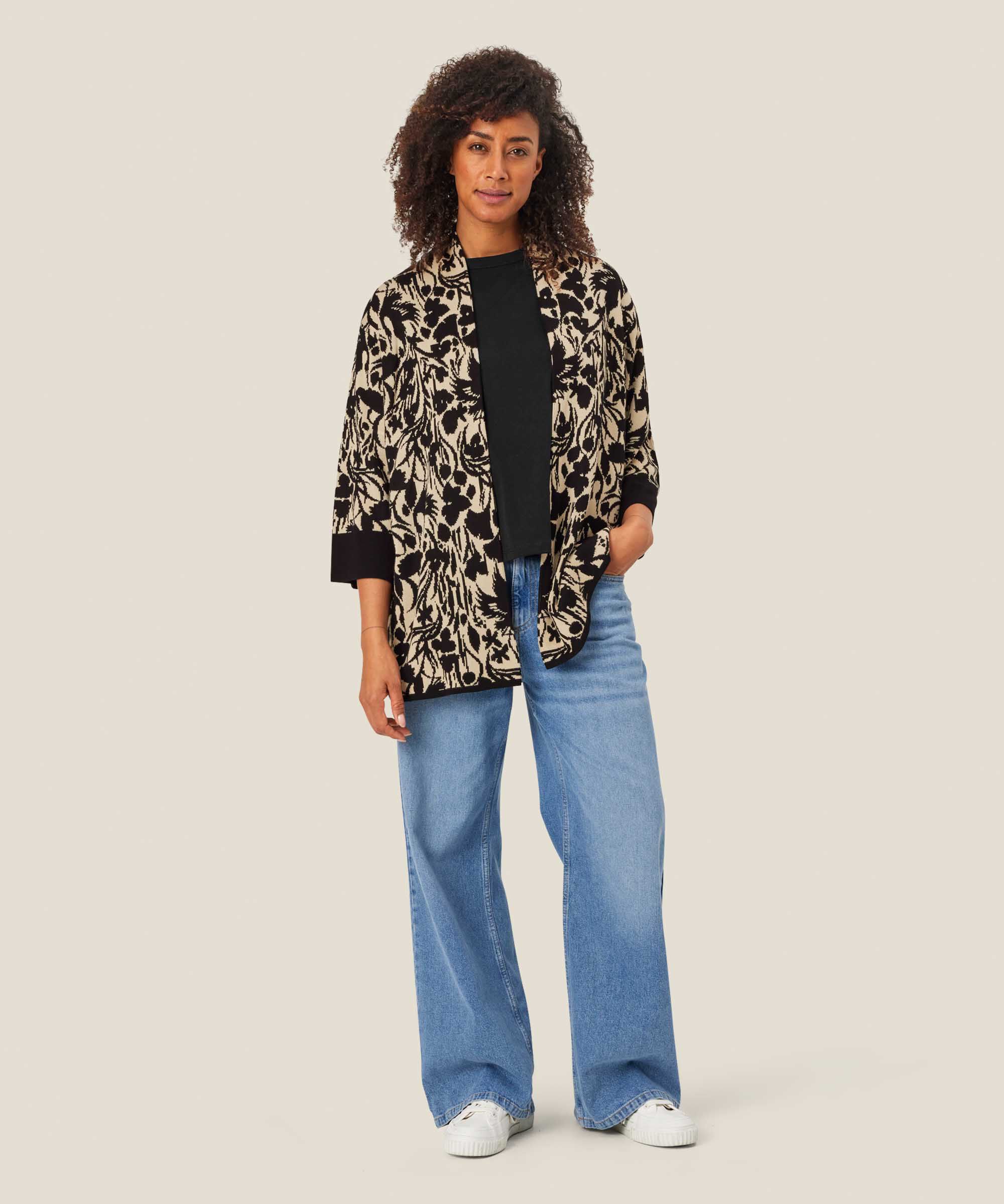 Luciana Cardigan, Black