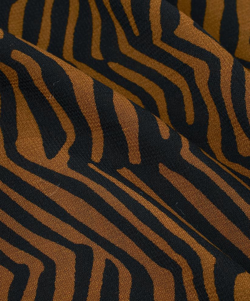 Along Scarf, Monk's Robe