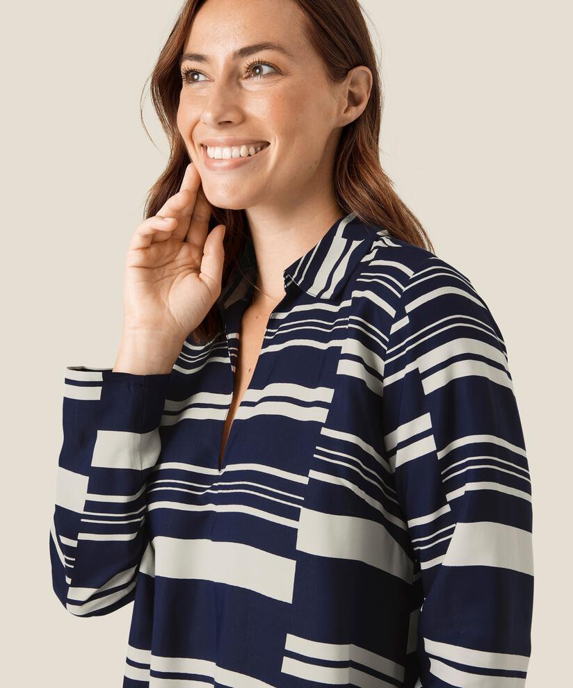 Bonela Blouse, Navy Blazer