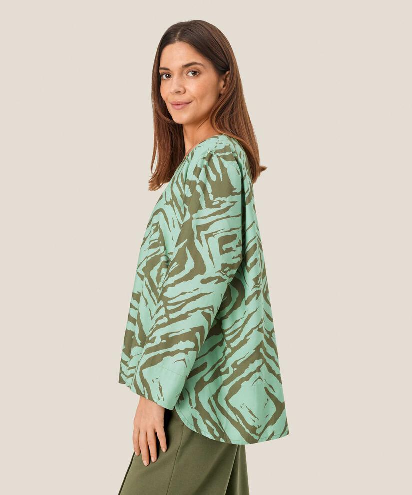 Drean Blouse, D. Lichen Green