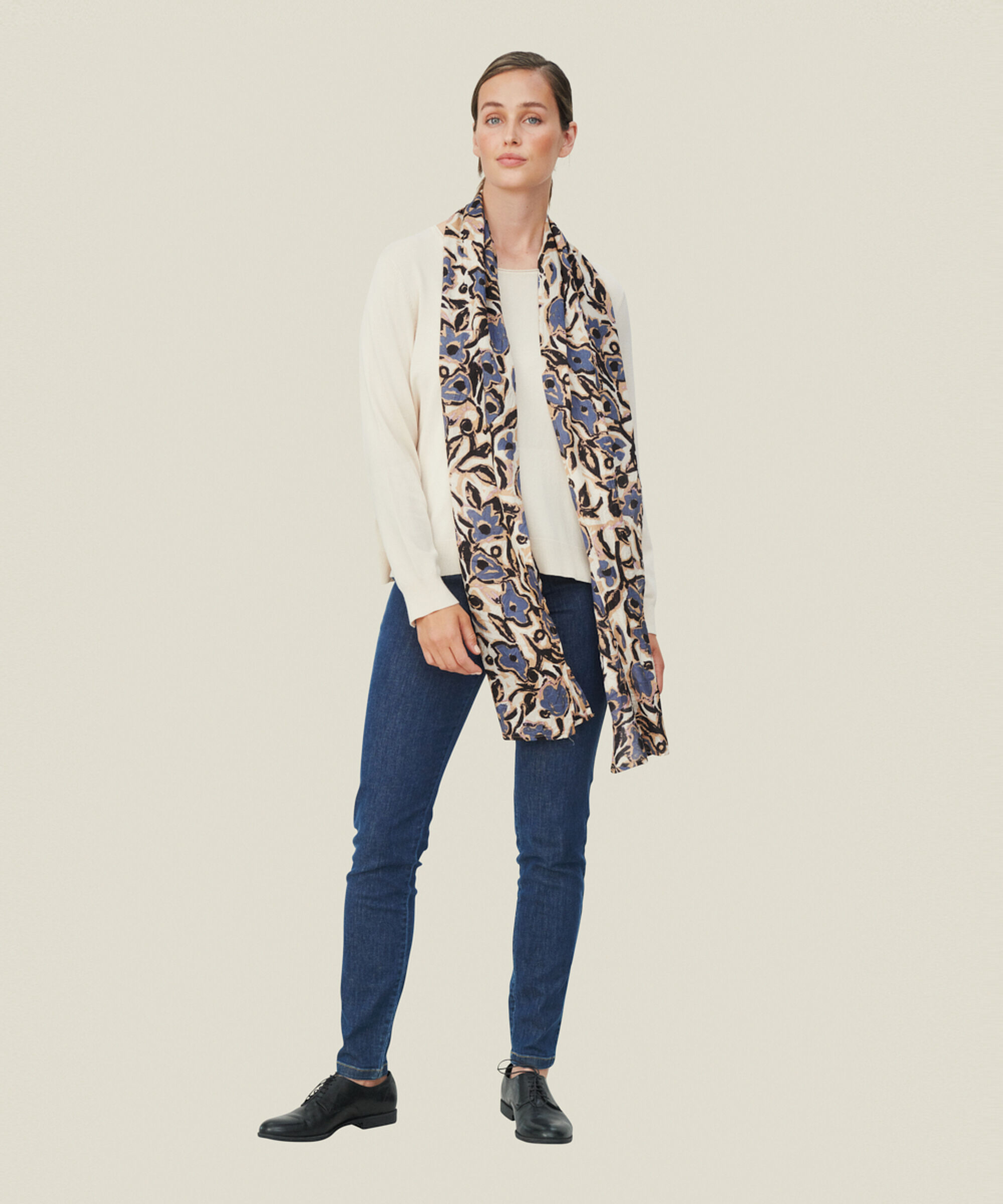 ALONG SCARF, Tannin
