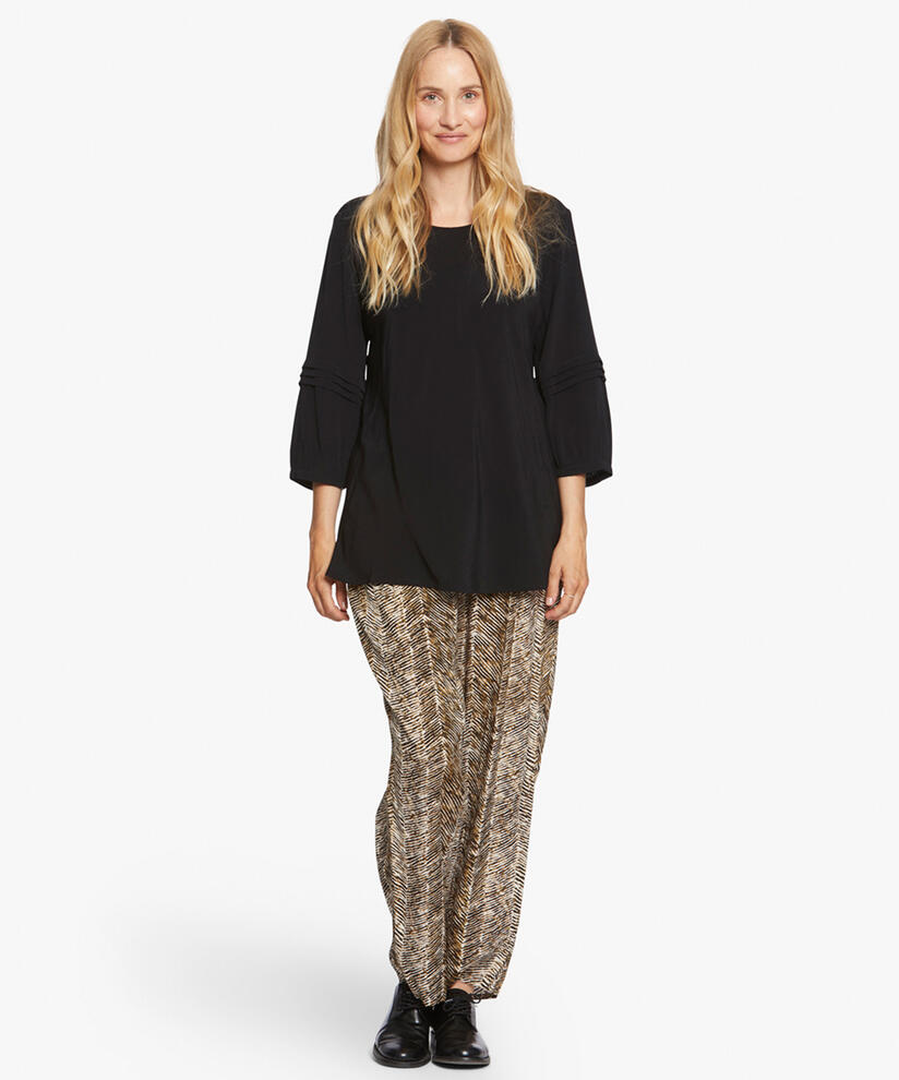 BEATE TOP, Black